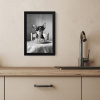 Chihuahua - Hond - Zonnebril - Humoristisch - Zwart - Wit - Spaghetti KitchenYeah - Keuken - Fotolijst klein -sfeer2