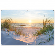 Tuinposter van het strand met de zon, duinen, gras, zand en horizon in liggend formaat.
