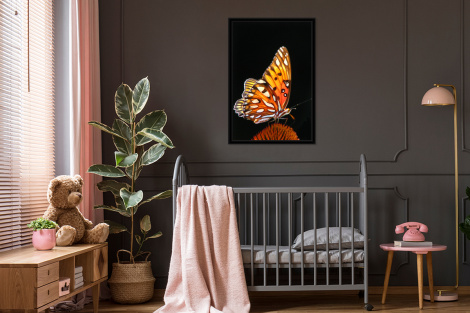 Poster mit Rahmen - Schmetterling - Blumen - Insekt - Porträt - Schwarz - Orange - Vertikal-3