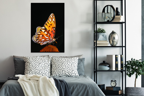 Poster met lijst - Vlinder - Bloemen - Insect - Portret - Zwart - Oranje - Staand-4