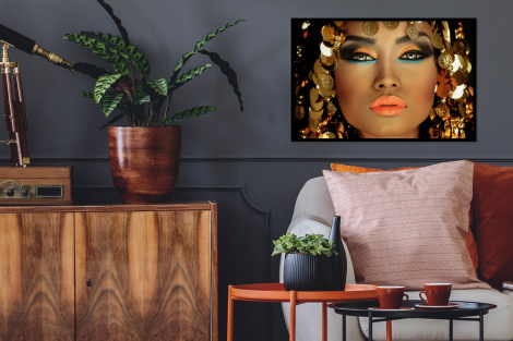 Poster mit Rahmen - Frau - Kleopatra - Gold - Schmuck - Make-up - Luxus - Horizontal-thumbnail-2