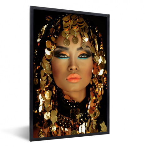 Poster mit Rahmen - Frau - Kleopatra - Gold - Schmuck - Make-up - Luxus - Vertikal