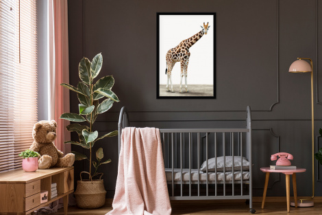 Poster mit Rahmen - Giraffe - Tiere - Weißer Hintergrund - Kinder - Junge - Mädchen - Vertikal-thumbnail-3