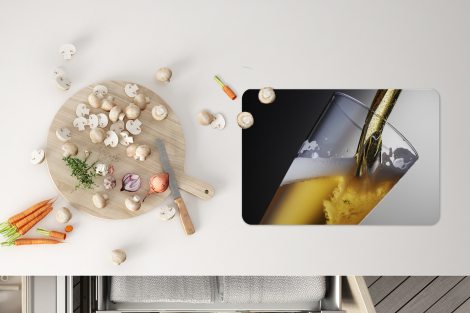 Premium placemats (6 stuks) - Getapt bier op een donkere achtergrond - 45x30 cm-thumbnail-4