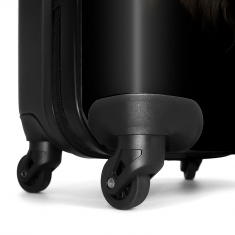Koffer - Leeuw close-up met zwarte achtergrond-6