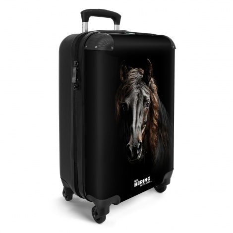 Koffer - Portret Fries paard op zwarte achtergrond-2