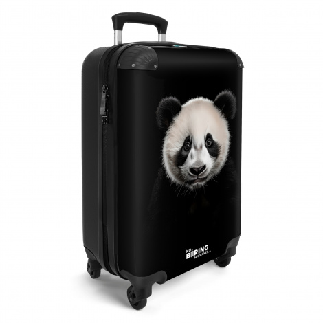 Koffer - Pandabeer portret op zwarte achtergrond-2