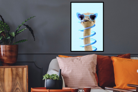 Poster met lijst - Struisvogel - Zonnebril - Blauw - Dieren - Staand-2