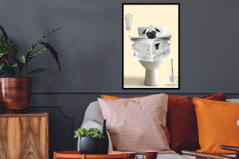 Poster met lijst - Hond - Pug - Toilet - Krant - Dier - Staand-2