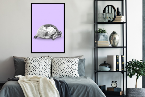 Poster met lijst - Schildpad - Discobal - Disco - Dier - Paars - Staand-4