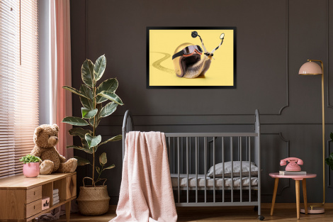 Poster met lijst - Slak - Dieren - Helm - Geel - Spiegels - Liggend-3