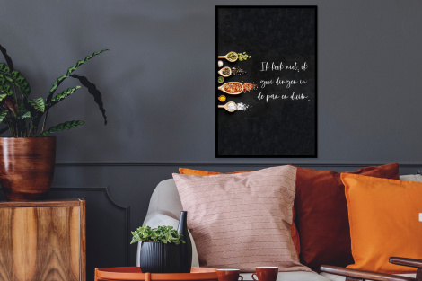 Poster met lijst - Ik gooi dingen in de pan en duim - Keuken - Quotes - Spreuken - Humor - Staand-2