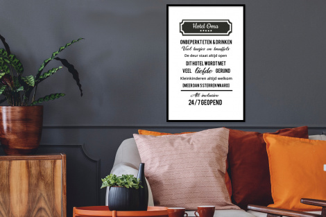Poster met lijst - Hotel oma - Spreuken - Oma - Quotes - Staand-2