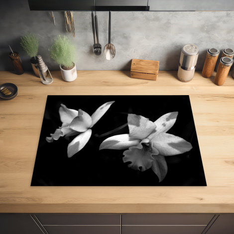 Inductiebeschermer - Twee orchidee bloemen - zwart wit-2