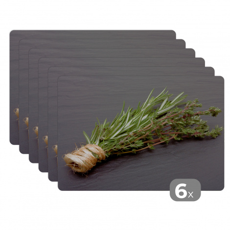 Premium placemats (6 stuks) - Een buideltje tijm op een donker houten tafel - 45x30 cm-thumbnail-1
