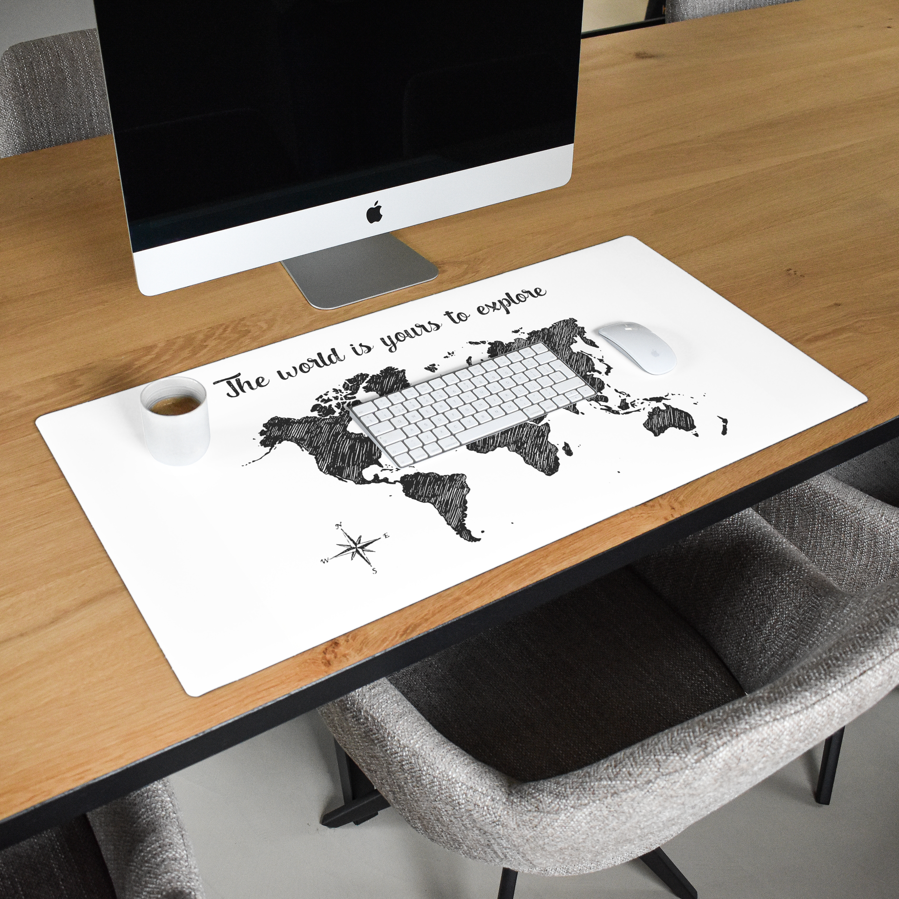 Schreibtischunterlage - Weltkarte - Zitat - Schwarz - Weiß-2