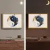 Yin Yang - Abstract - Zwart - Wit - Goud Light Box met batterij (Wandlamp) middel -sfeer3