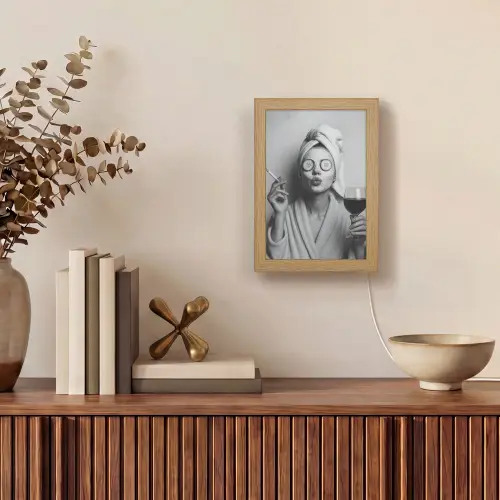Vrouw - Masker - Wijn - Sigaret Light Box met kabel (Tafellamp) klein -sfeer2