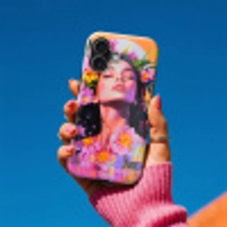 Portret - Bloemenkroon - Vrouw Toughcase MagSafe Apple iPhone 17 klein -Sfeer1V