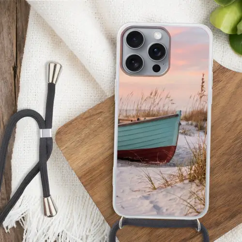 Rustiek - Roeiboot - Zandstrand Hoesje iPhone 16 Pro Max met koord klein -sfeer4