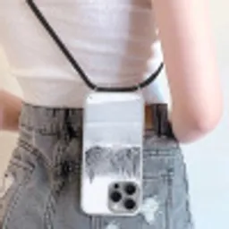 Meer - Dennen - IJs - Winter - Rustgevend Hoesje iPhone 16 Pro Max met koord klein -sfeer5