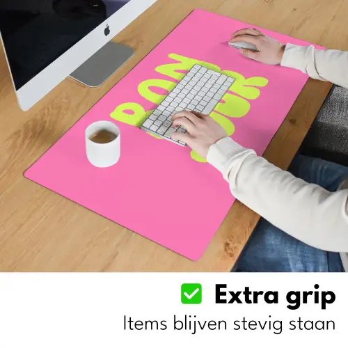 Bonjour - Roze - Fel groen Muismat XXL klein -sfeer3