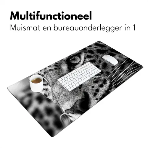 Luipaard - Zwart - Wit - Oog Muismat XXL klein -sfeer4