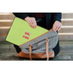 Grl pwr - Groen - Rood - 3D laptophoes neopreen klein -tas