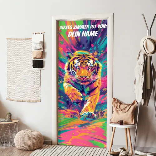 Bunter Tiger im Pop-Art-Stil mit personalisierbarem Namensfeld. deurposter klein -sfeer6