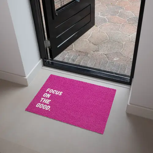 Focus on the good - Roze - Simple Deurmat klein -sfeer5