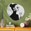 Vrouw - Champagne - Modern Wandcirkel Organisch Aluminium middel -sfeer2