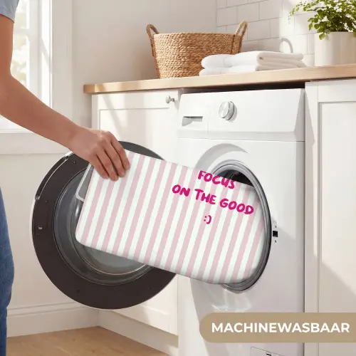 Focus on the good - Strepen - Roze - Smiley Badmat klein -USP_WasbaarNL