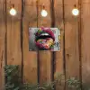 Lippen - Graffiti - Expressief tuinposter los doek klein -sfeer1