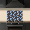 Kronkelende lijnen - Blauw - Bruin - Minimalistisch keuken achterwand spatscherm klein 900 -sfeer1