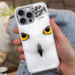 Sneeuwuil - Portret - Geel Hoesje iPhone 16 Pro Max met koord klein -sfeer3