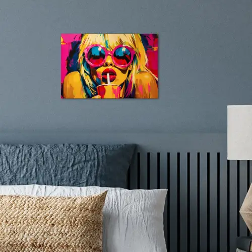 Zonnebril - Roze - Vrouw - Rietje poster papier klein -sfeer2