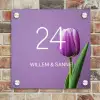 Paarse tulp - Klassiek Naambord Vierkant klein -sfeer2