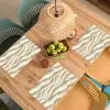 Lijnen - Golvend - Crème Placemat vinyl groot 368 -zzsfeer5_Kitchenyeah-website
