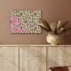 Tekst - Be cool or leave - Roze - Giraffenprint PET vilt klein -sfeer4