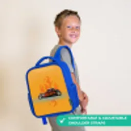 Bruine auto met gele vlammen Kinderrugzak - Blauw middel -sfeer3_UK