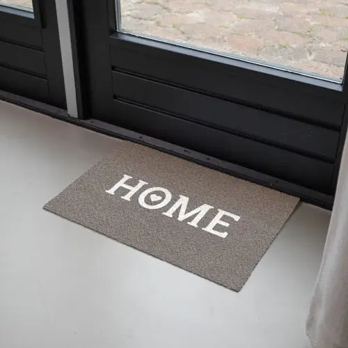 Home - Tekst - Taupe Deurmat klein -sfeer2