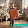 Wit hartjespatroon op oranje bruine achtergrond Kinderkoffer - Roze klein -sfeer2_NL
