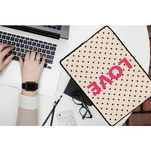 Love - Stippen - Roze laptophoes neopreen klein -bureau