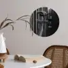 Wijnfles - Glas - Handen - Raam Wandcirkel behangsticker klein -sfeer3