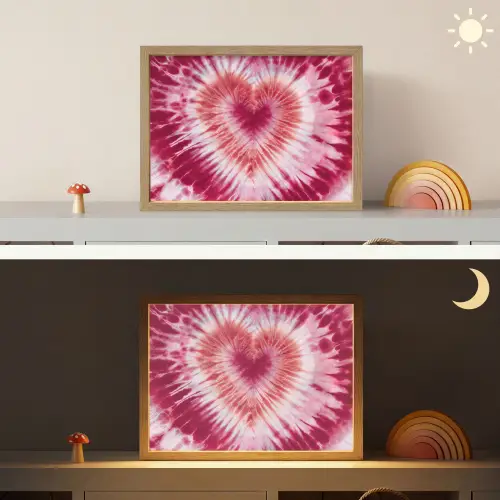 Hartvorm - Roze - Tie dye Light Box met batterij (Wandlamp kind) middel -sfeer3_kind