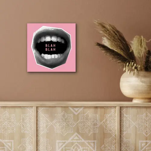 Mond - BLAH BLAH - Roze aluminium wit klein -sfeer4