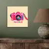 Camera - Memories - Roze - Geschilderd aluminium wit klein -sfeer2