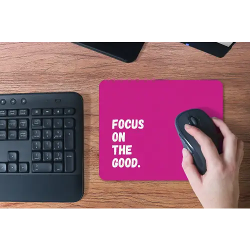 Focus on the good - Roze - Simple muismat rubber klein -toetsenbord