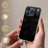Zwart marmer - Gouden aders - Klassiek Telefoonhoesje iPhone 17 Pro klein -sfeer3_NL