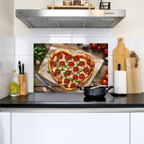 Pizza - Hart - Pepperoni - Tomaat Inductie beschemer met haakjes klein -sfeer2